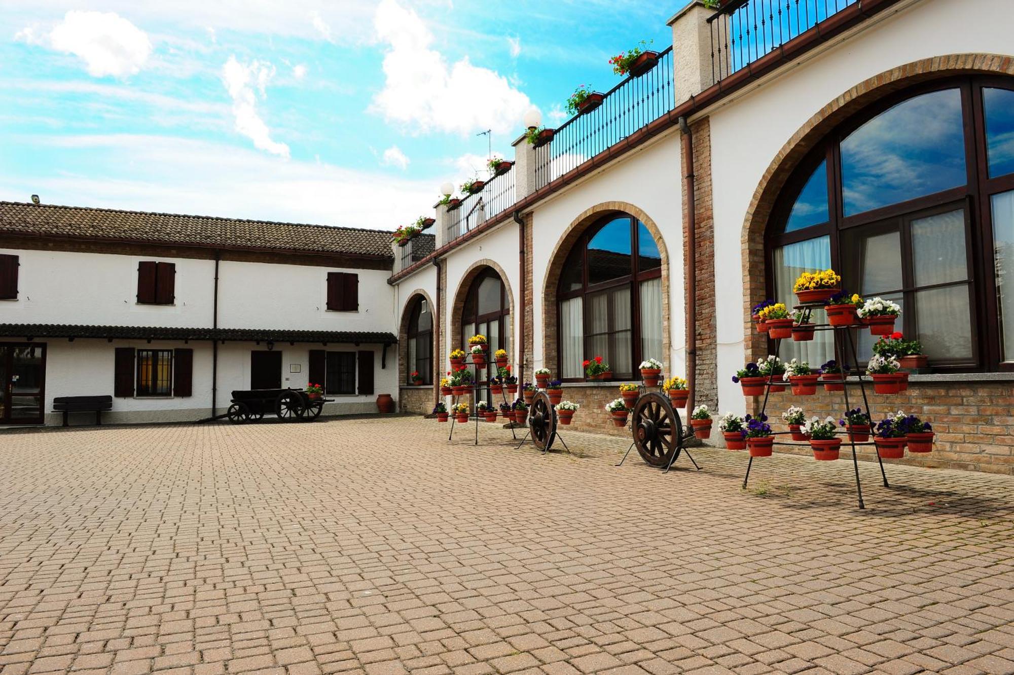 Il Carrettino Country Hotel Tortona Exterior photo